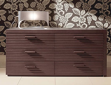 Dresser with drawers, Veneran