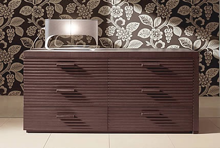 Dresser with drawers, Veneran