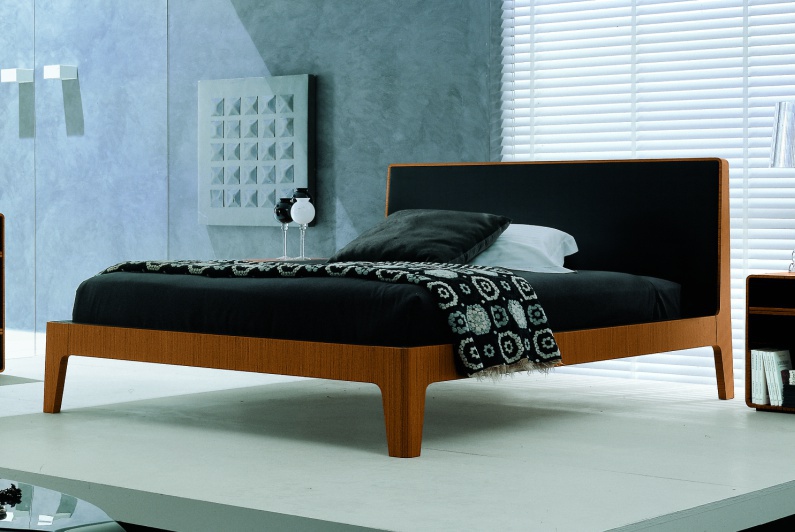 Double bed, Plano - Voltan