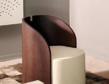 The high-backed chair, Kristal - Voltan