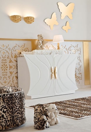 Dresser for the nursery, Halley