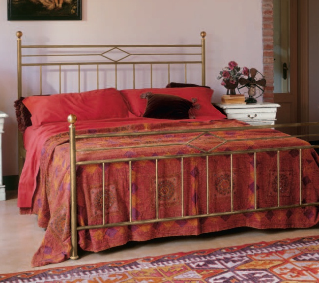 Double bed with high headboard, Tonin casa