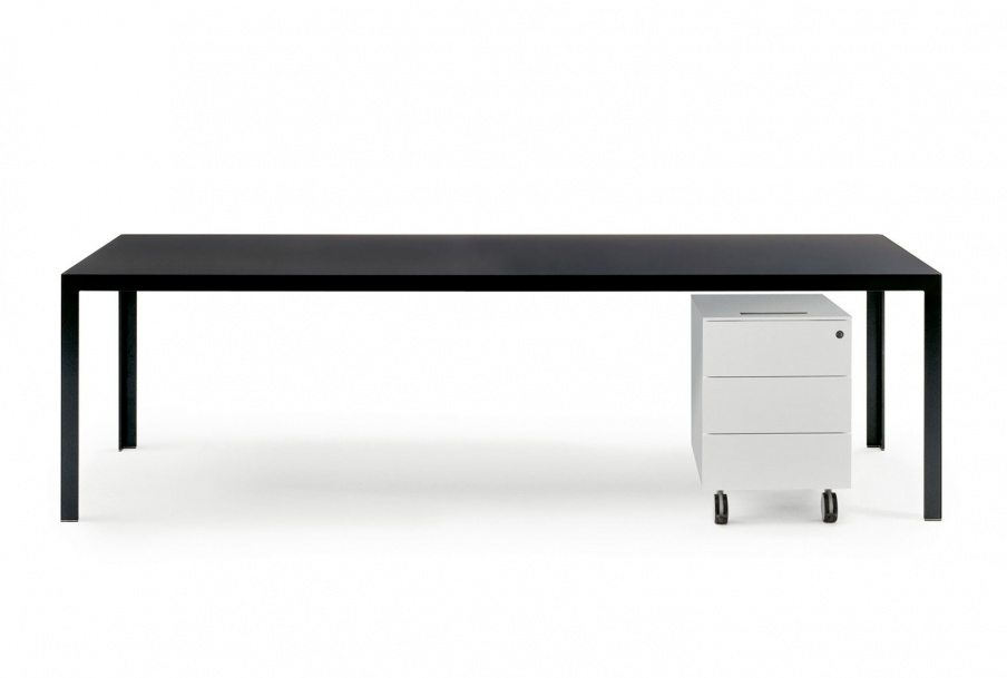 Suite of furniture for the office Progetto, B&B Italia