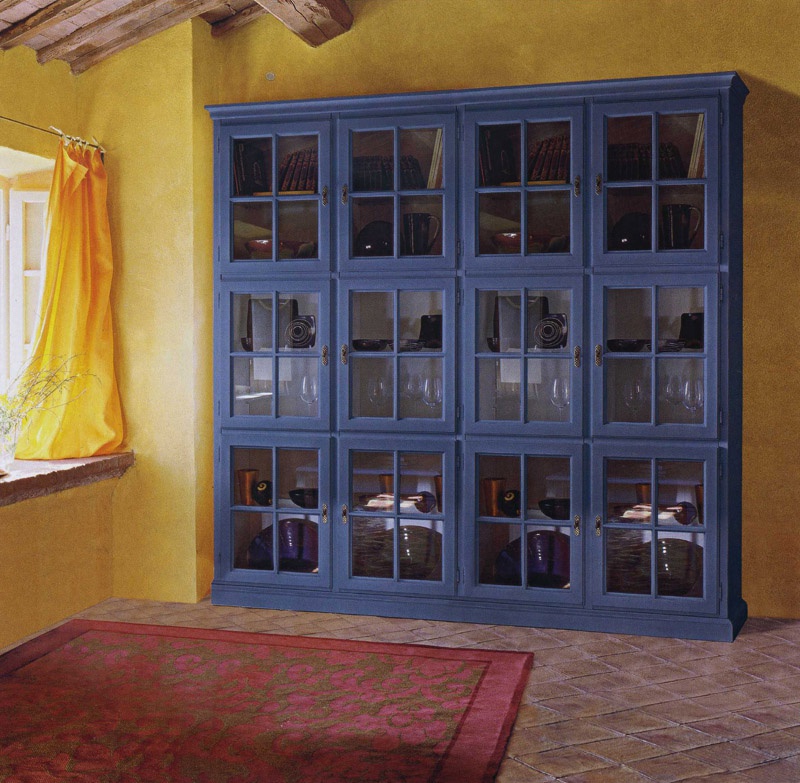 Showcase with glass facade, Tonin casa