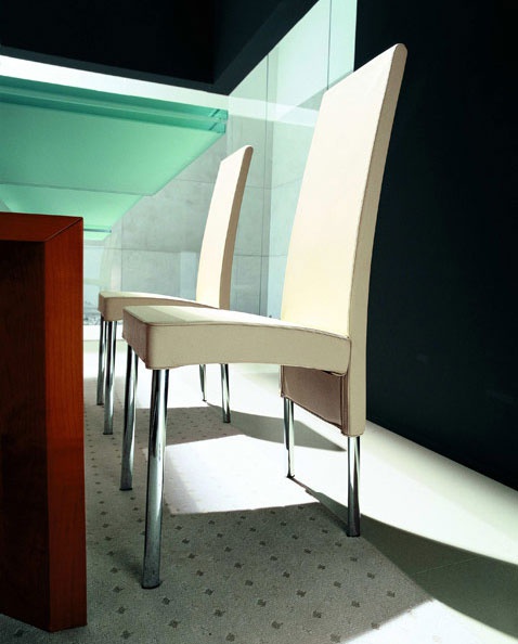 Chair with high back, Tonin casa