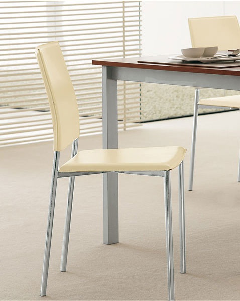 Chair in leather upholstery, Tonin casa