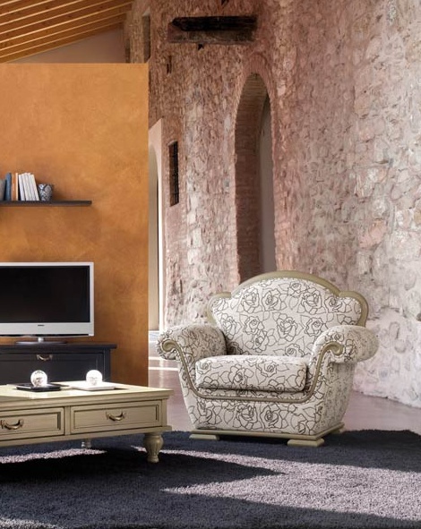 The armchair, Tonin casa