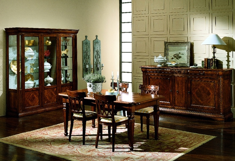 Showcase tricuspid on the frame made of solid cherry and beech Leonardo, Bamax