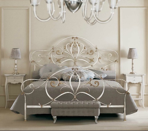 Double bed, Giusti Portos