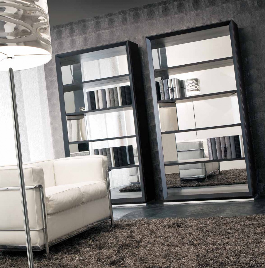 Showcase made of solid wood, Pacini & Cappellini