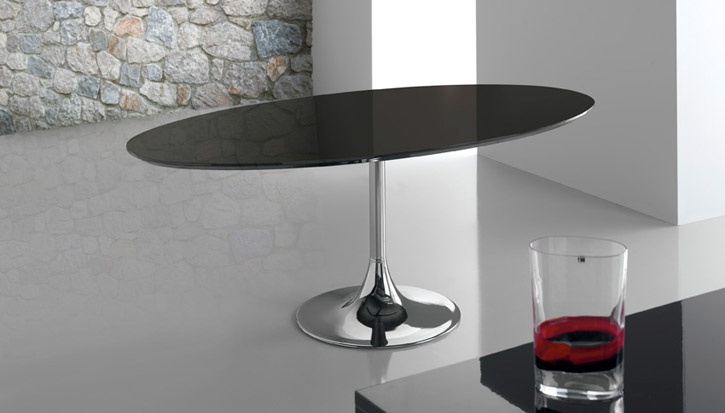 Dining table, Oliver B