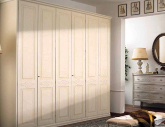 Wardrobe on the frame of tamborito Cigno, Benedetti (furniture: wardrobe, Italy)