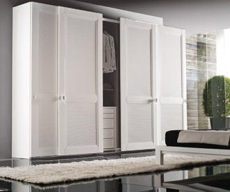 Wardrobe with sliding doors on the frame of tamborito and solid wood Oasi, Benedetti
