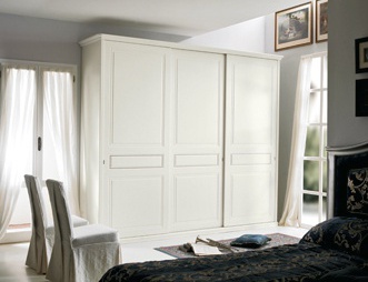 Wardrobe with sliding doors on the frame of tamborito Perseo, Benedetti (furniture: wardrobe, Italy)