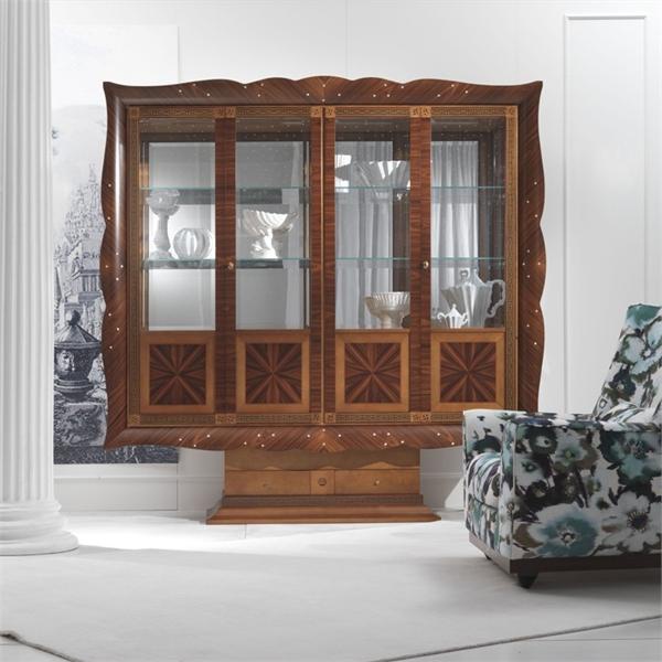 Showcase with glass facade, Carpanelli