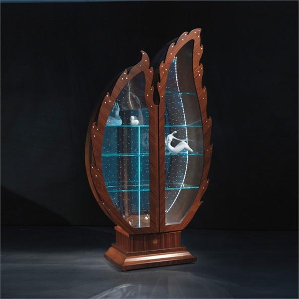 Showcase with glass facade, Carpanelli