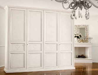 Wardrobe, three on the frame of tamborito Rinascimento, Benedetti (furniture: wardrobe, Italy)