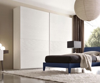 Children on the frame of tamborito and MDF Teenager, Benedetti