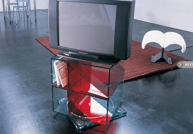 Furniture for TV, Frighetto