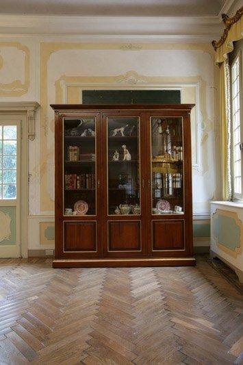 Showcase with hinged doors, Ca' d'oro