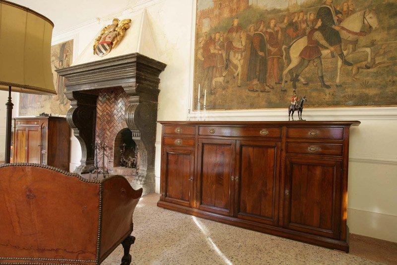 Wooden chest of drawers, Ca' d'oro