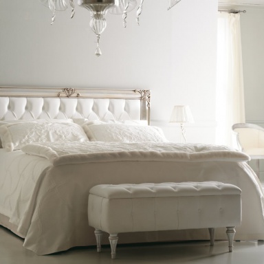 Bed with high headboard Letto Clara
