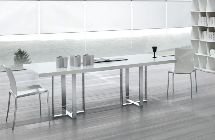 Table with legs in steel and table top of wood or plastic, Big Table, Alivar