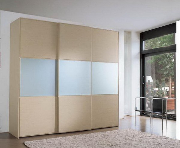 Wardrobe with sliding doors, Line Gianser