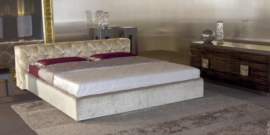 Double bed Must,Longhi
