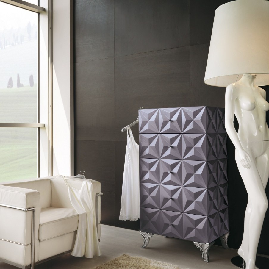 A chest of drawers on a frame of wood with silver legs Diamond, Bizzotto