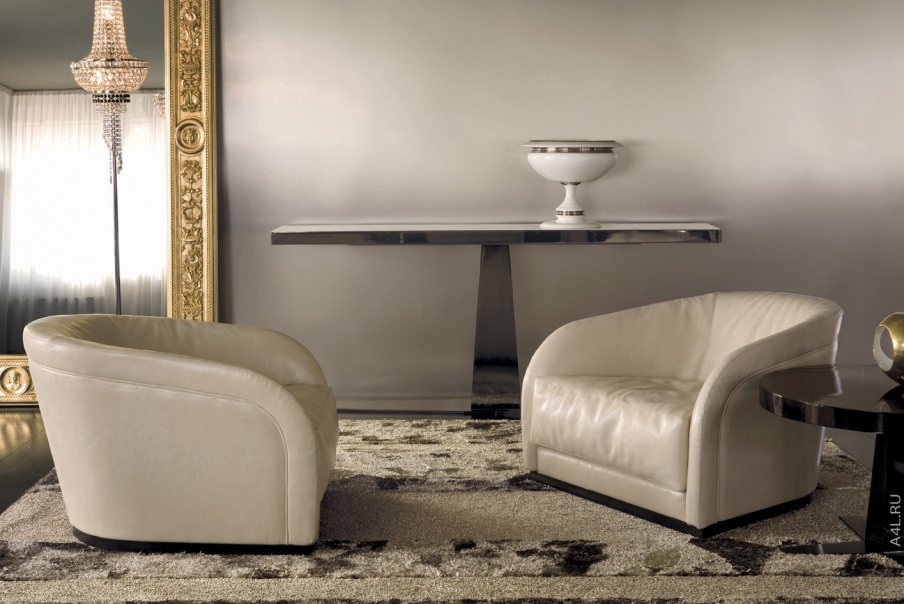 Armchair with a curved backrest, Pearl - Longhi