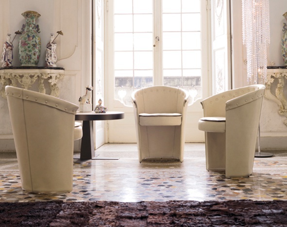 Armchair with a curved backrest, Appeal - Longhi