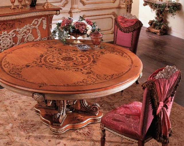 Dining table with round top, Riva Mobili d'arte