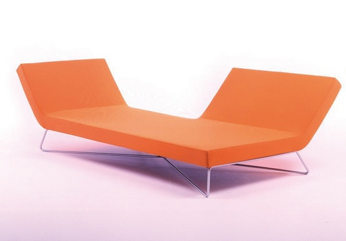 The Slim Sofa, Futura