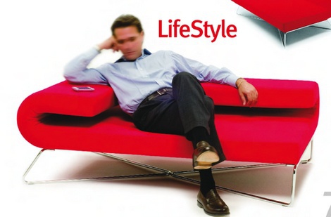 The Slim Sofa, Futura