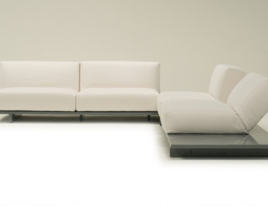 Volage Sofa, Futura