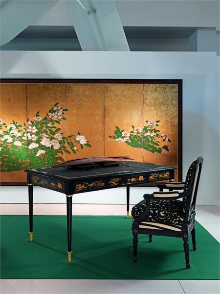 Desk on high legs, Salda