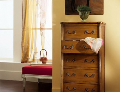 High chest of drawers Salda