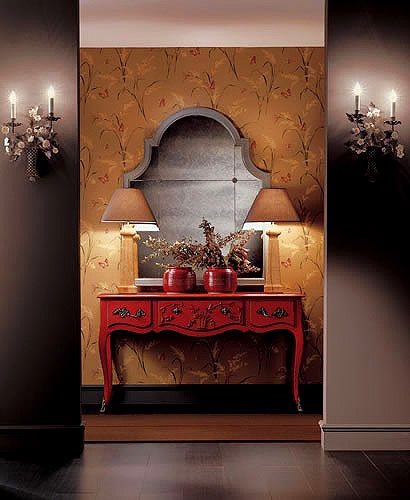 Console with curved legs, Salda