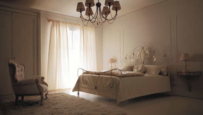 Bed with wrought iron headboard – Letto Tiffany