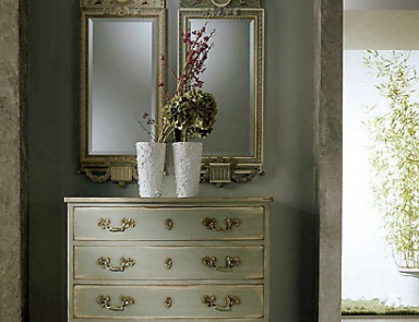 Wooden chest of drawers Salda