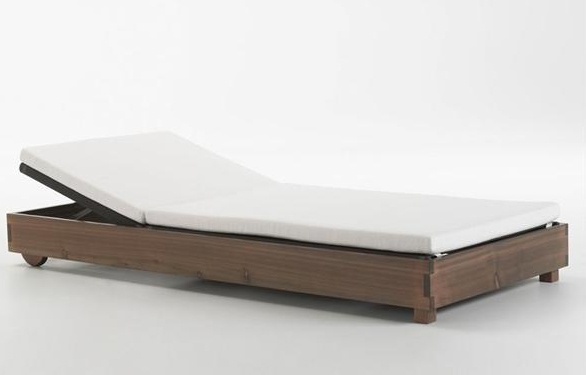 The bed on the frame from larch wood and aluminum Pallet Sun, Bonacina Pierantonio