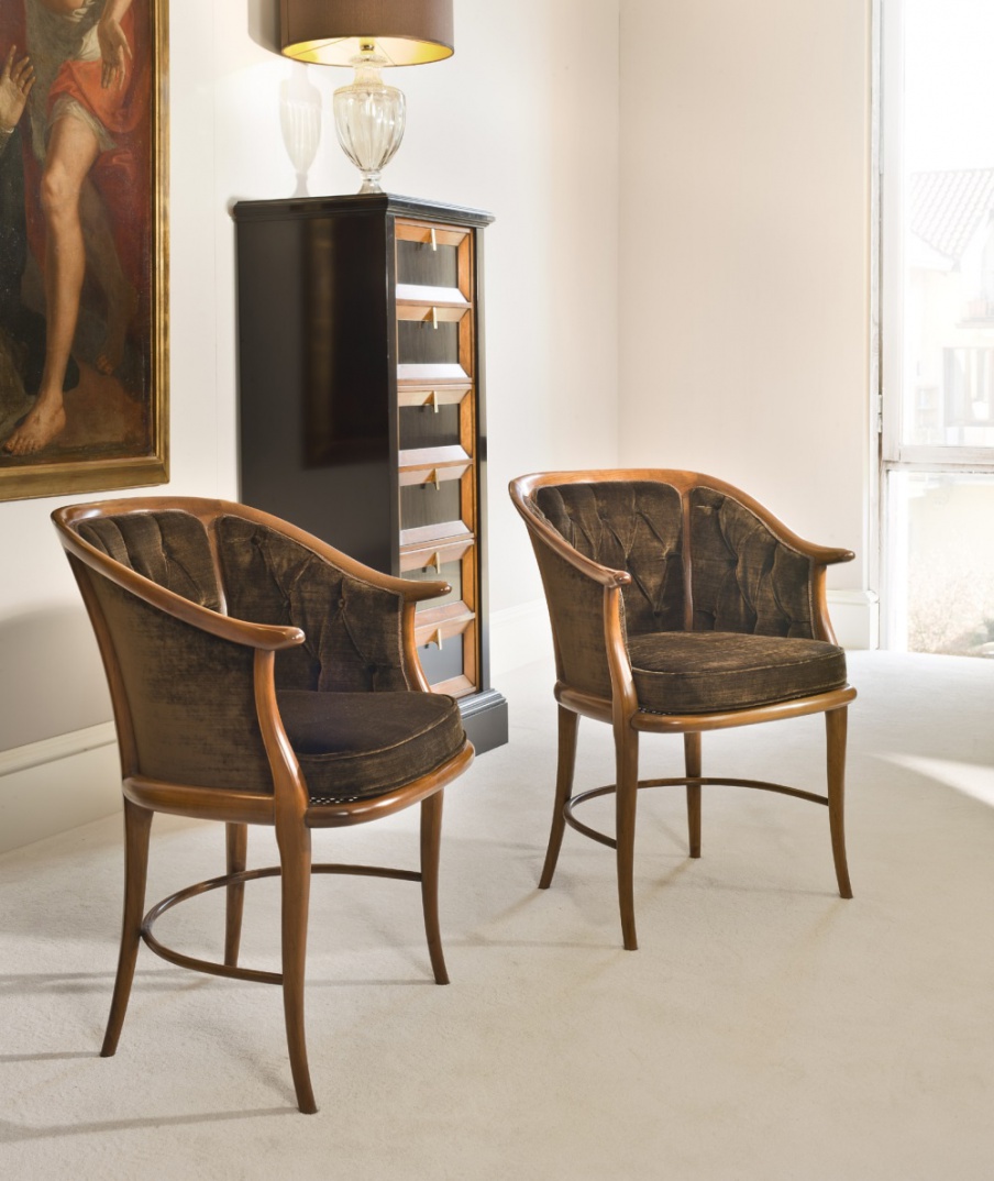 Chair with body in cherry Annibale Colombo, Annibale Colombo