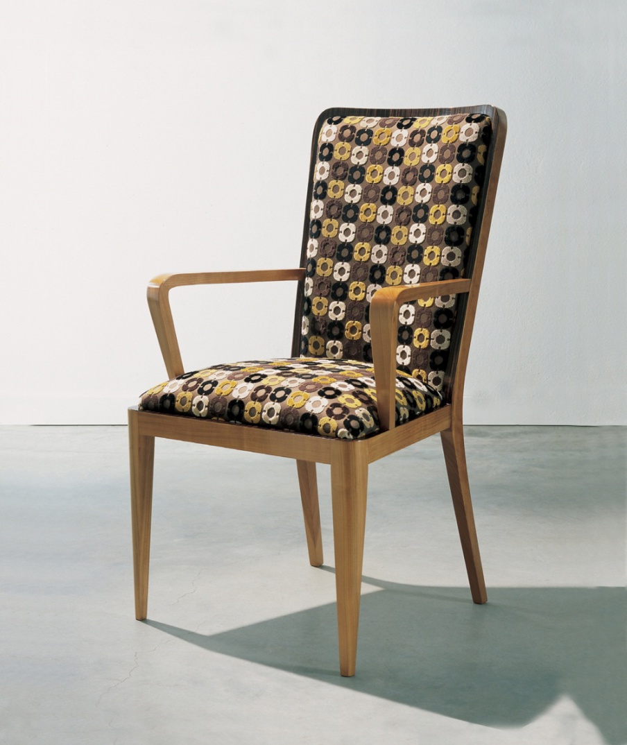 Chair with armrests and frame in solid cherry, Annibale Colombo