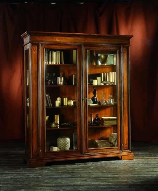 Showcase with glass facade, Stella del Mobile