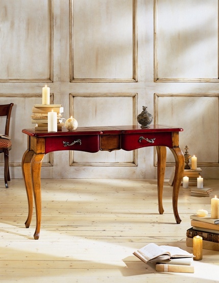 The console on high legs, Stella Del Mobile