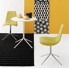 Table dining round on the frame of the metal Lei, Bonaldo