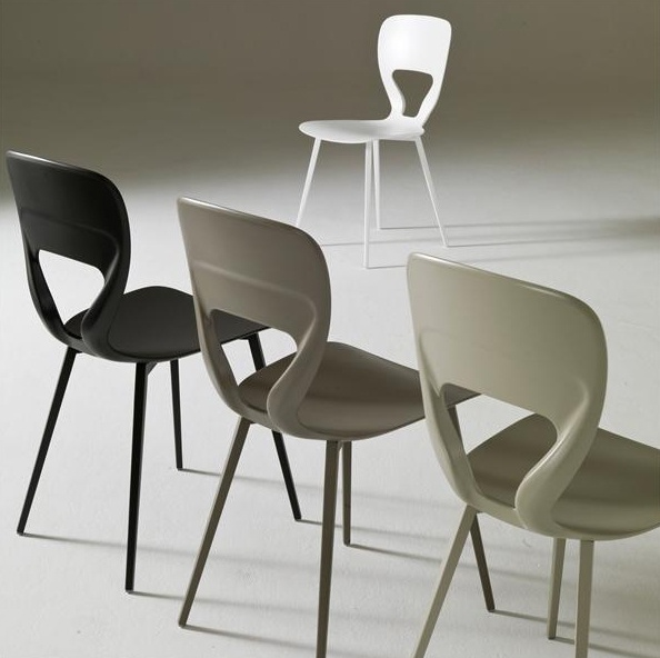The chair on steel frame with seat and back made of polyurethane Scream, Bontempi Casa