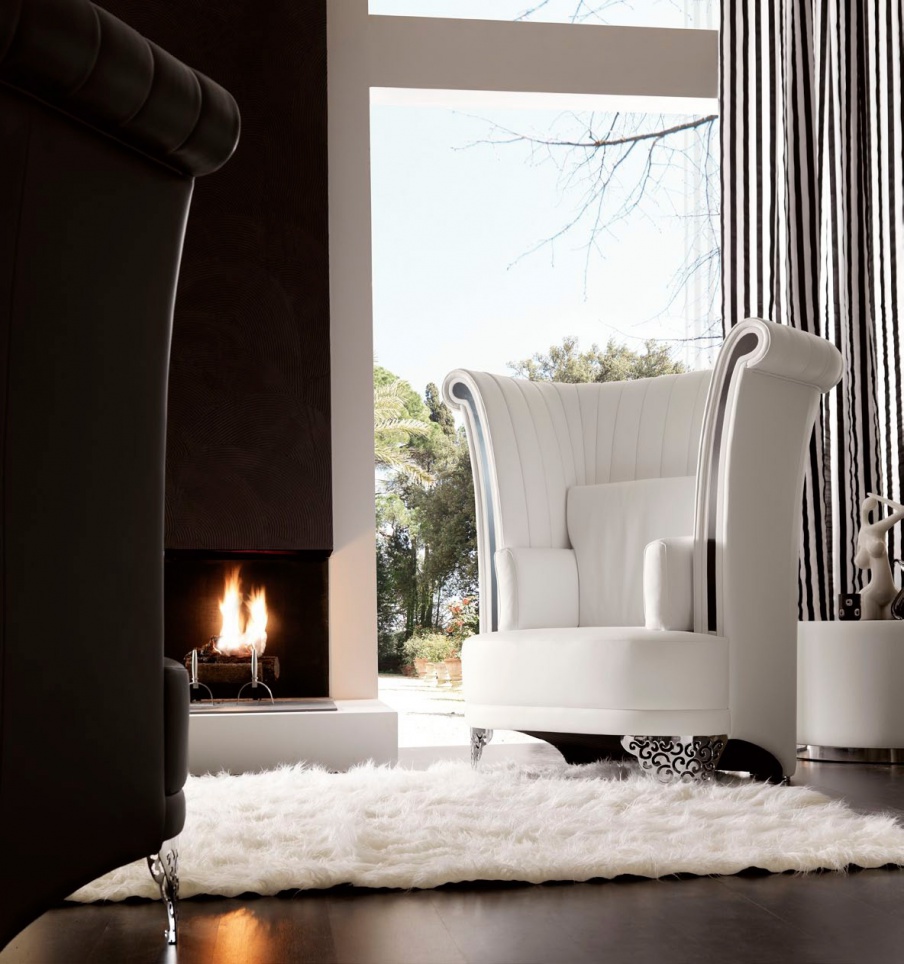 Chair with armrests, Florence Collections