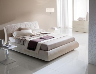 Double bed on a steel frame upholstered in leather or fabric Alexia Bontempi Casa